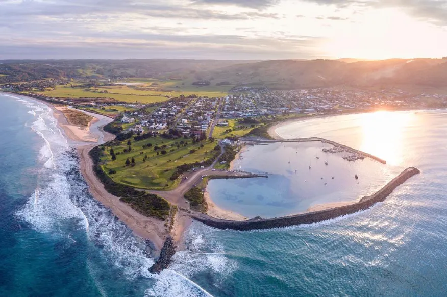 Apollo Bay with its harbour