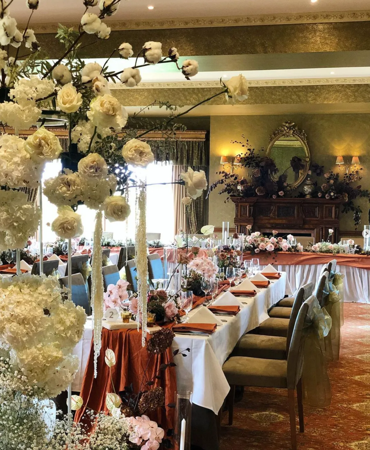 Eleonore’s Restaurant Dining