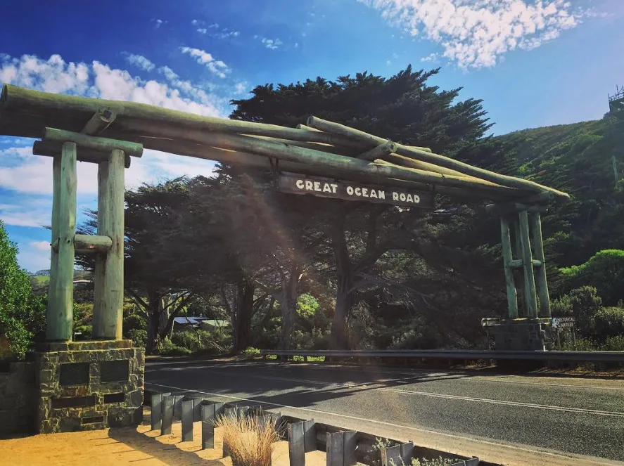 Memorial Arch
