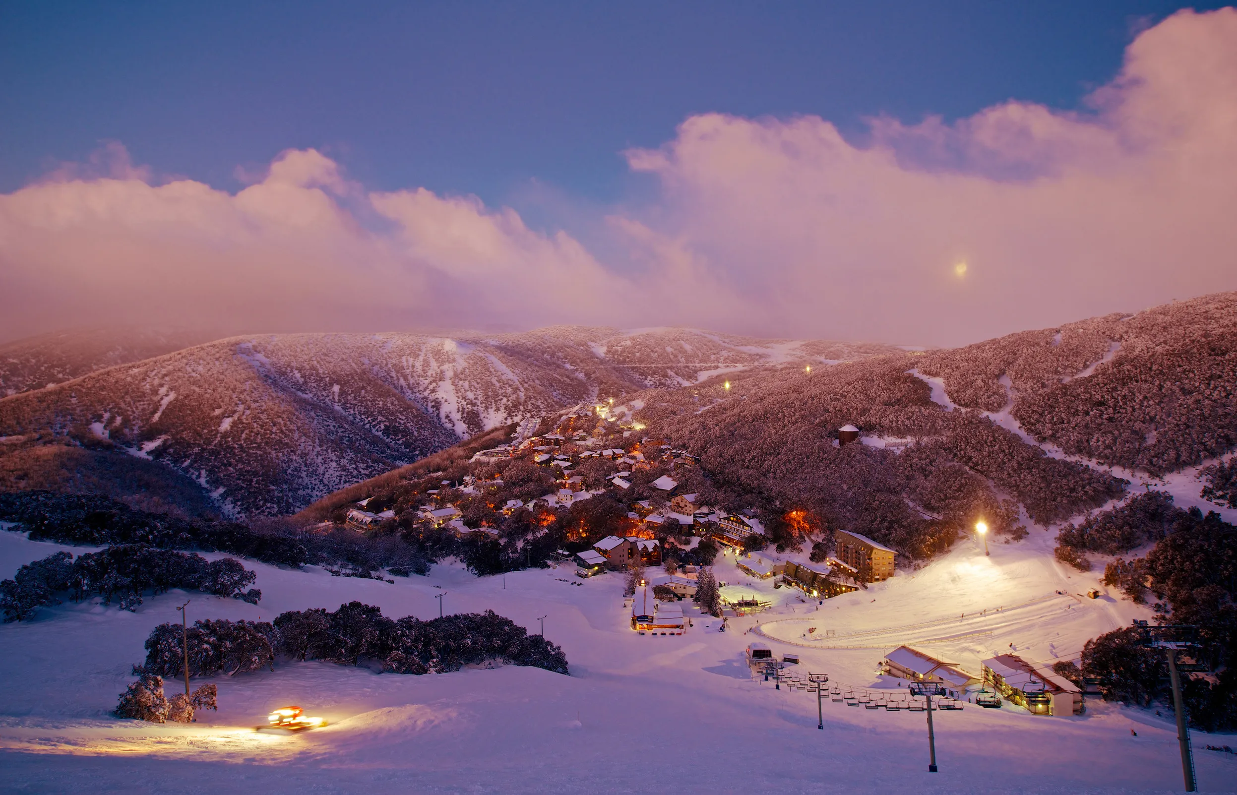 Night Snowboarding & Après-Ski Fun