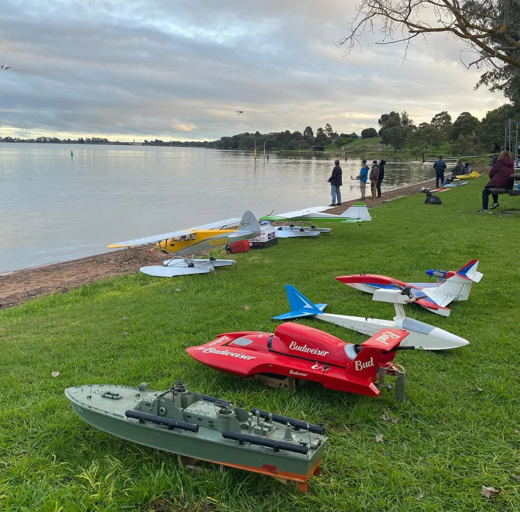 Outdoor Activities at Lake Bolac