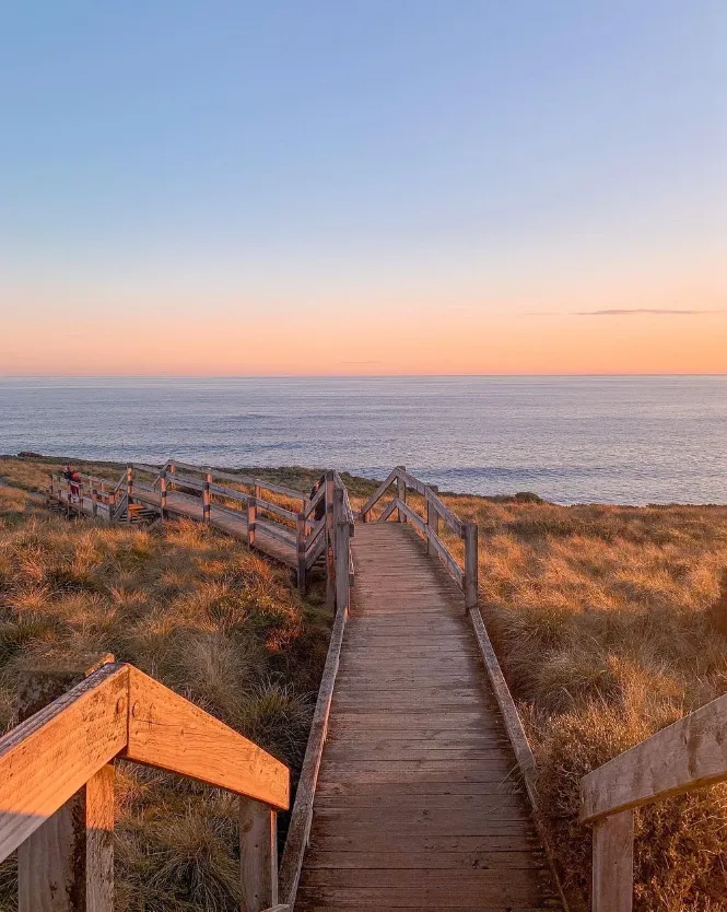 Pyramid Rock to Berrys Beach