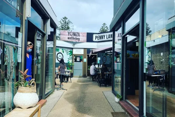 Browse the Cowes Shops and Cafes