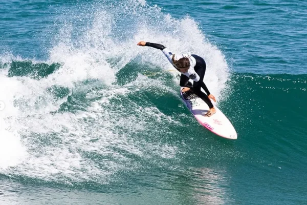 Surfing Phillip Island