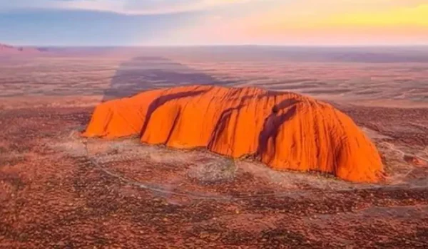 The Best Time to Visit Uluru: A Seasonal Guide