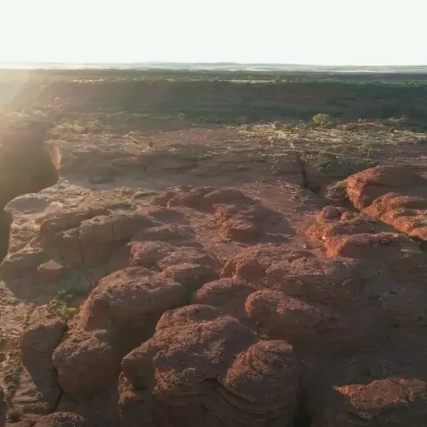 kings canyon from uluru