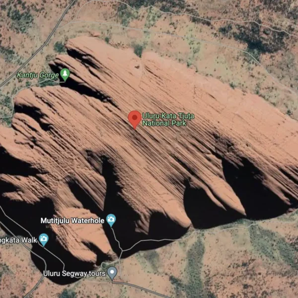 information on uluru